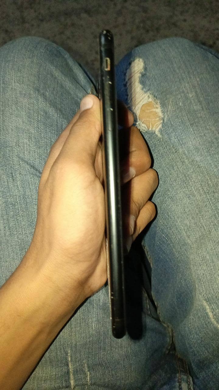 Apple iPhone 7 Plus 2