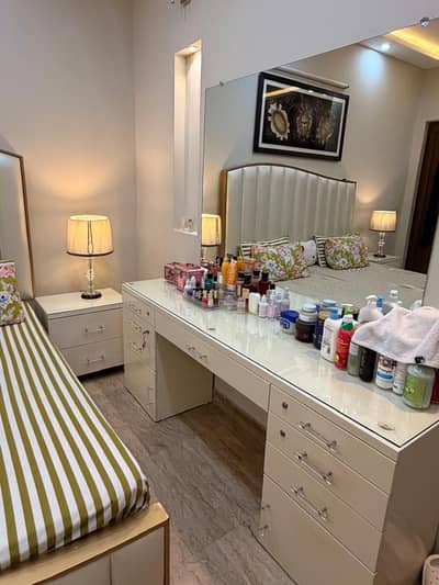 Bed bedside tables dressing table with mattress