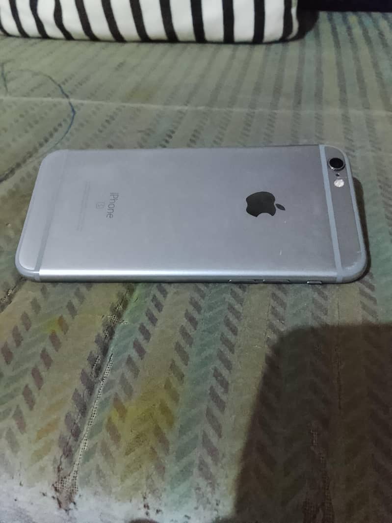 Apple iPhone 6S 2