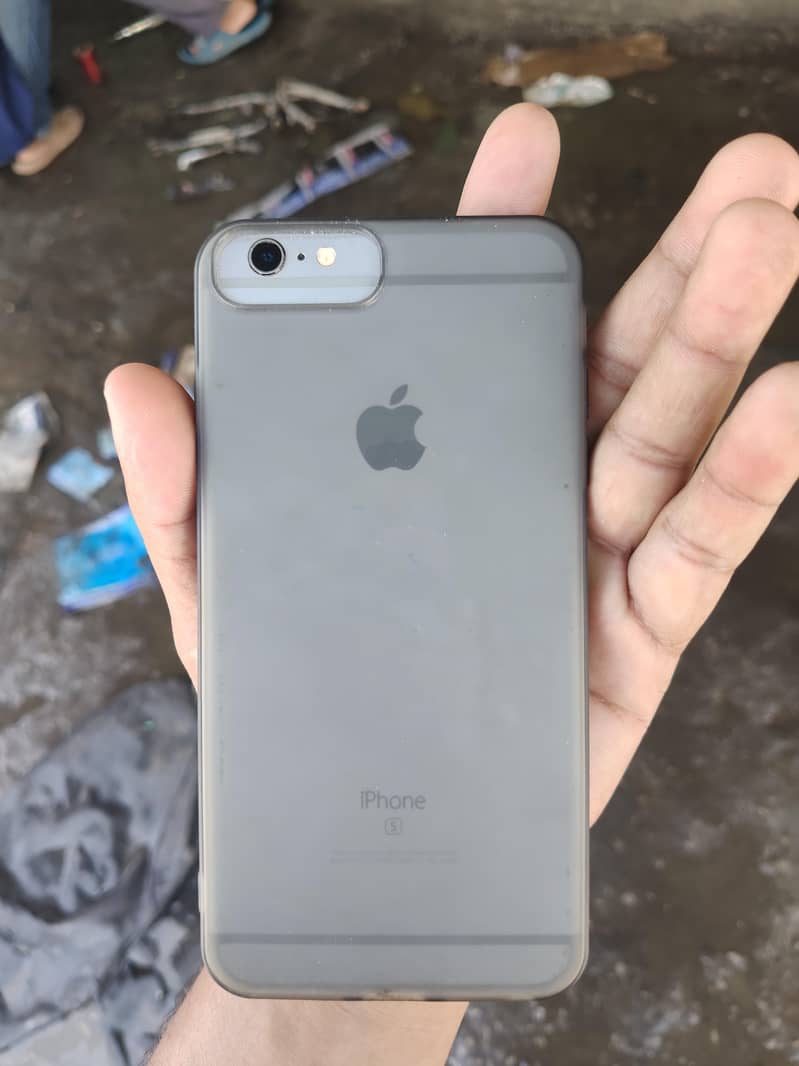 Apple iPhone 6S Plus 1