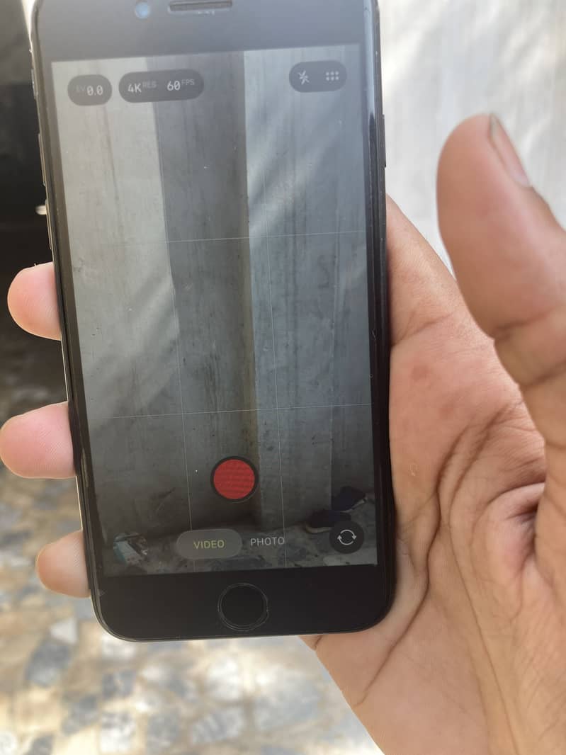 Apple iPhone SE 2 3