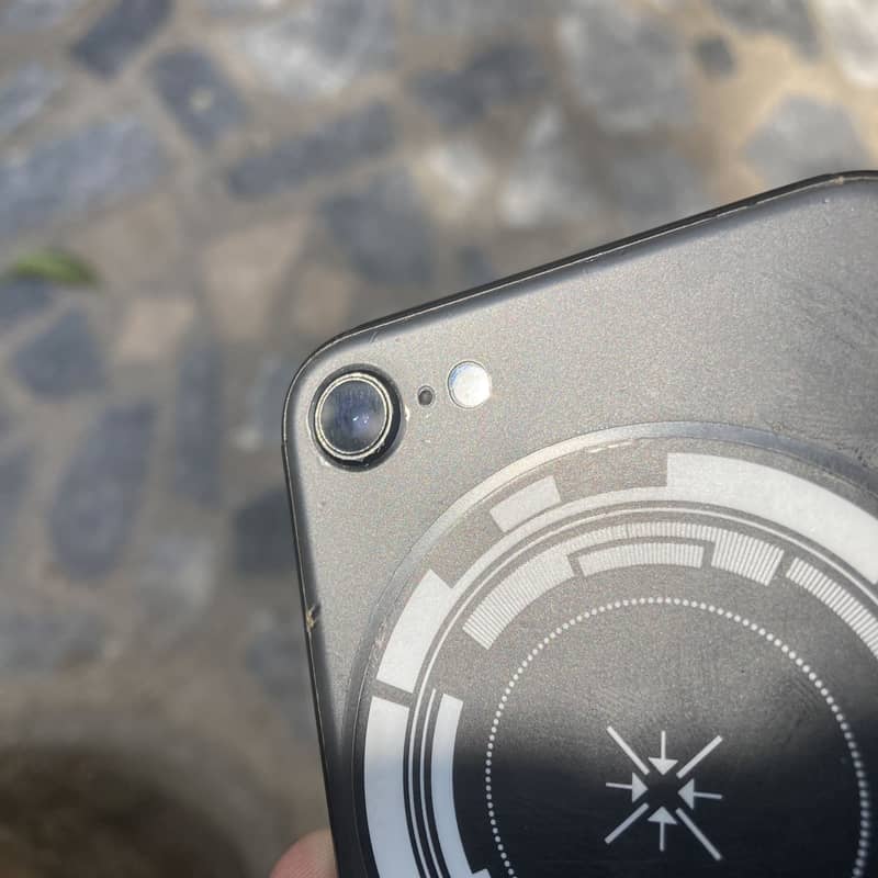 Apple iPhone SE 2 7