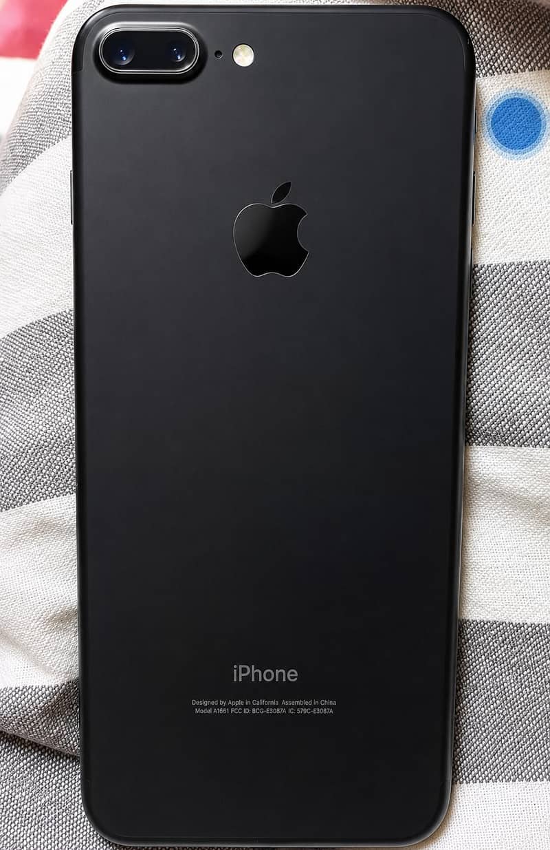 Apple iPhone 7 Plus 1