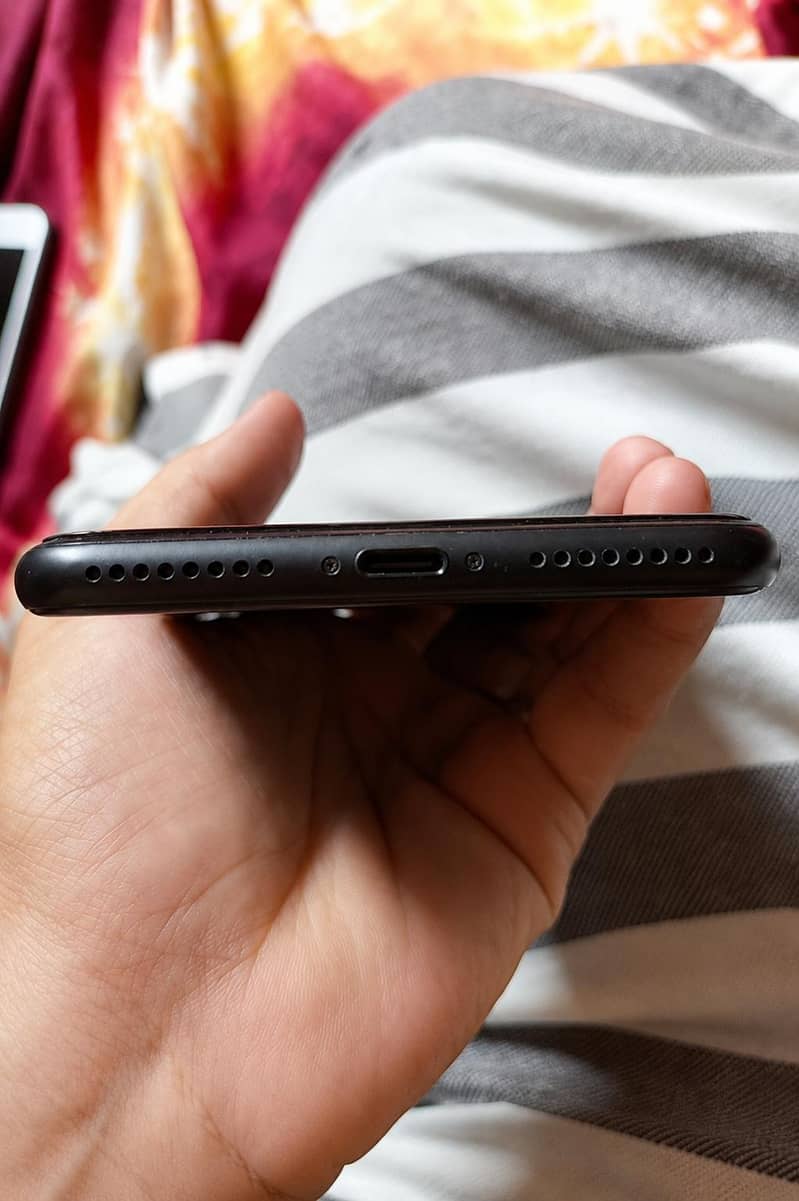 Apple iPhone 7 Plus 2