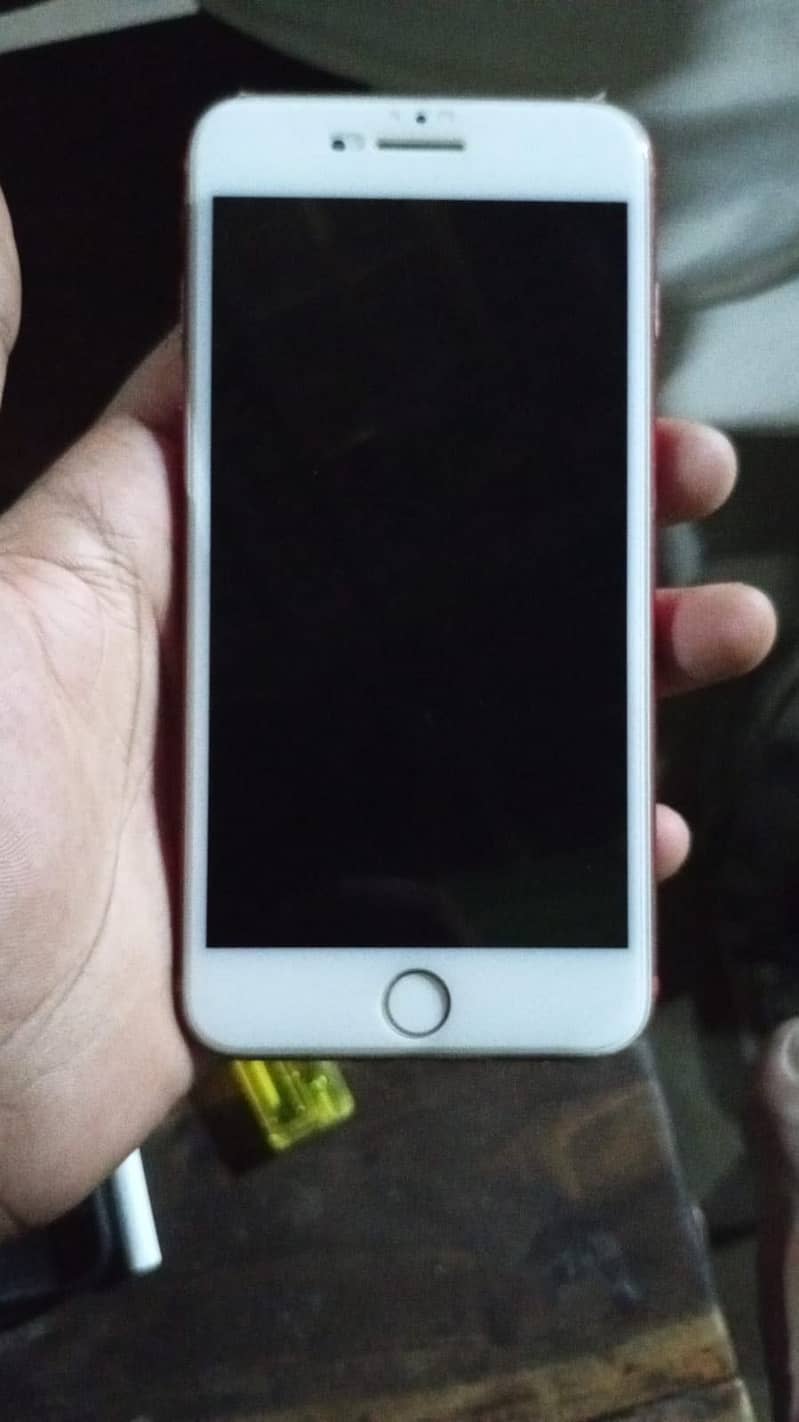 Apple iPhone 7 Plus 3