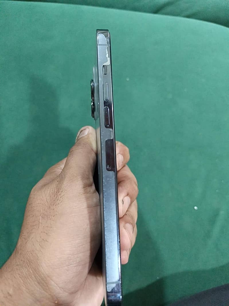 Apple iPhone 13 Pro Max 7