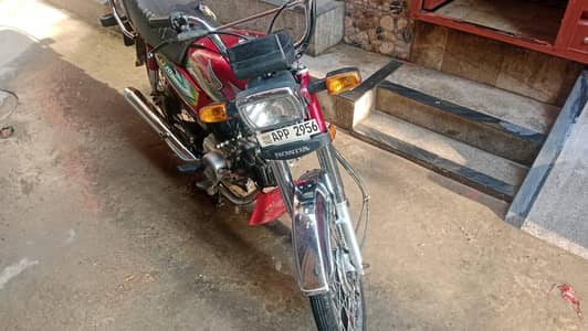 CD70 23 model . full new condition