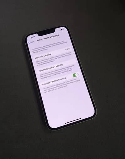 Apple iPhone 13
