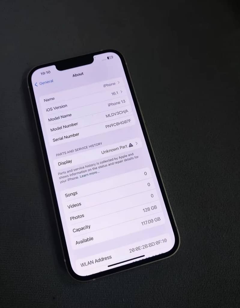 Apple iPhone 13 4