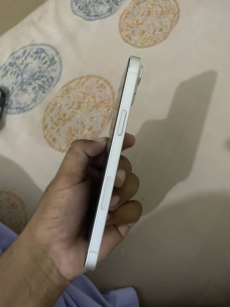 iPhone 14 Plus jv 3
