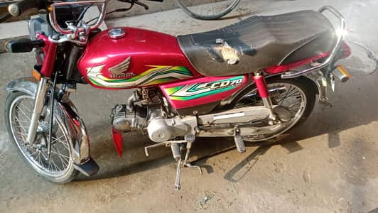 CD70 23 model . full new condition
