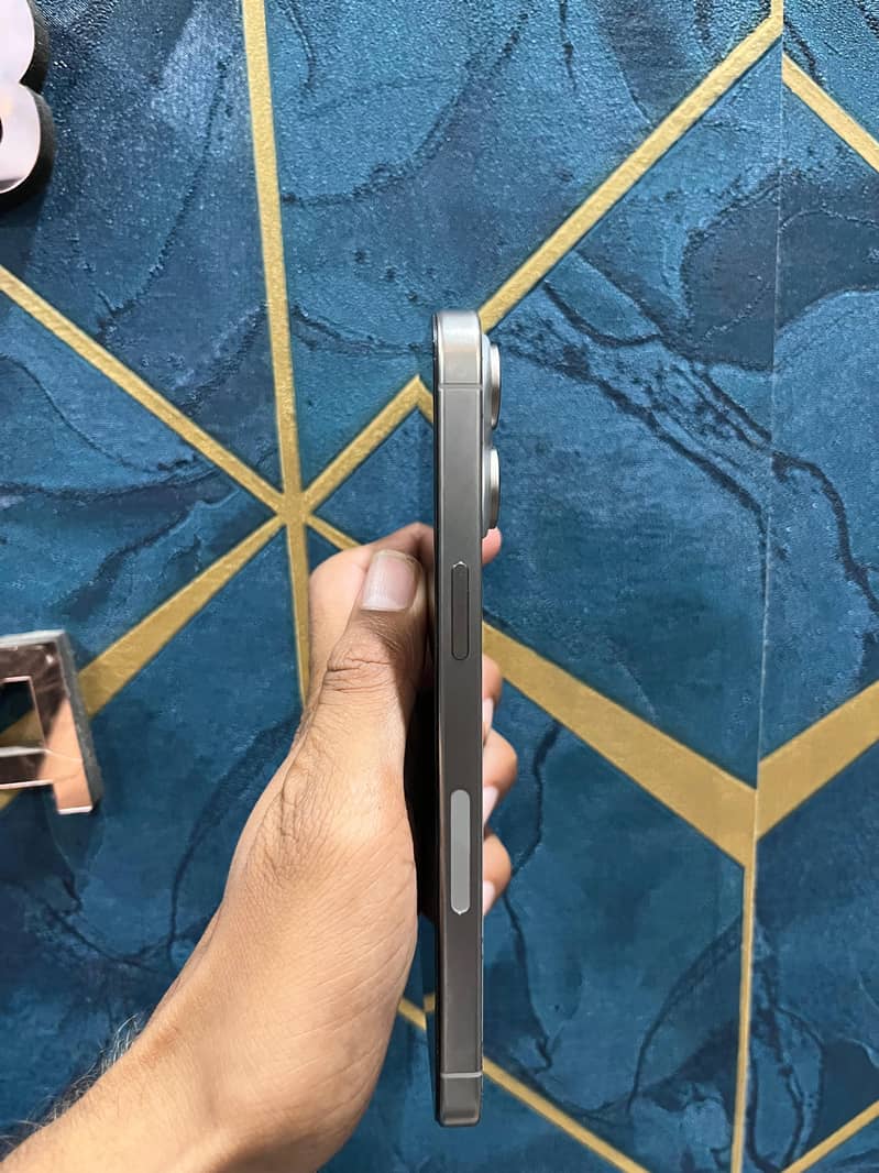 Iphone 15 Pro Max (bypass) 2