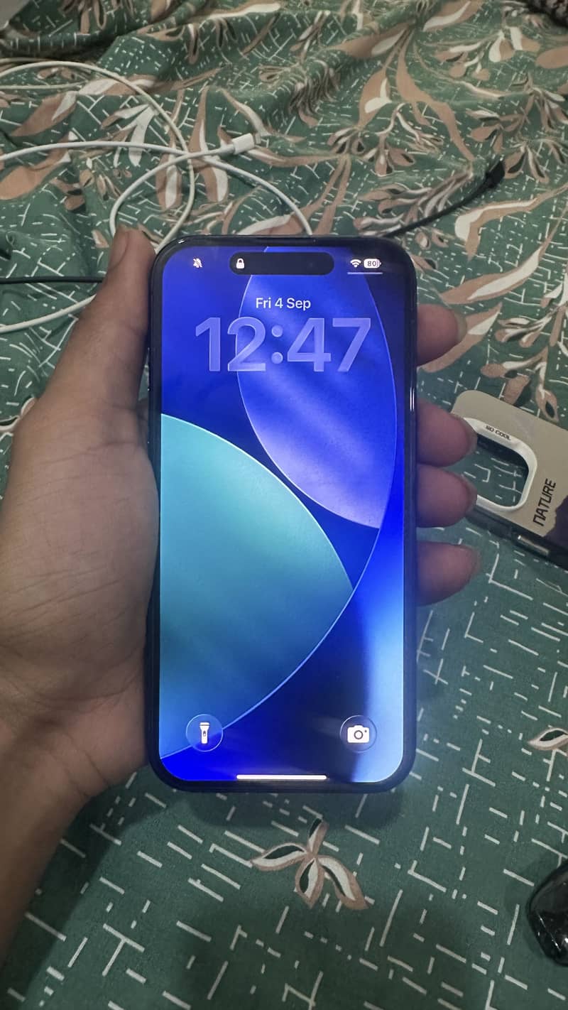 Apple iPhone 15 Pro 0
