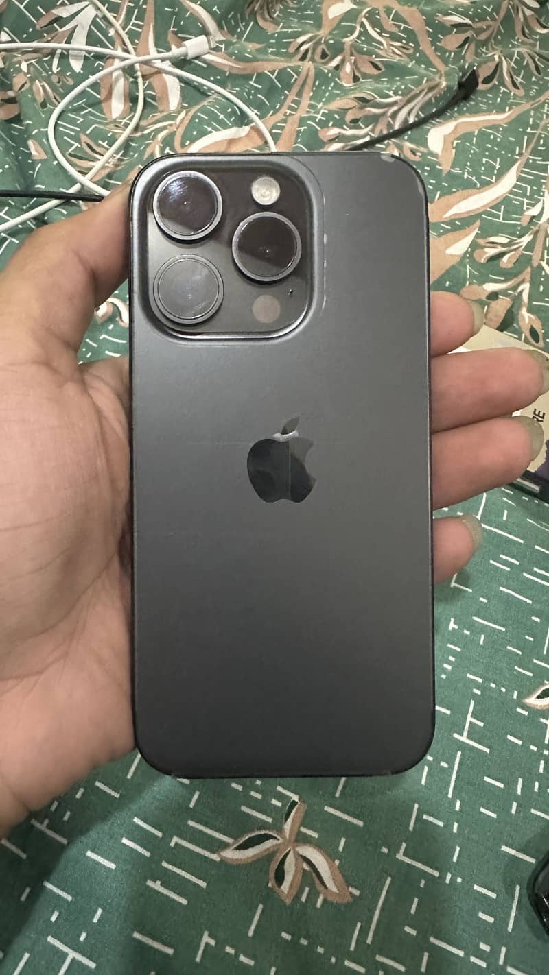 Apple iPhone 15 Pro 1