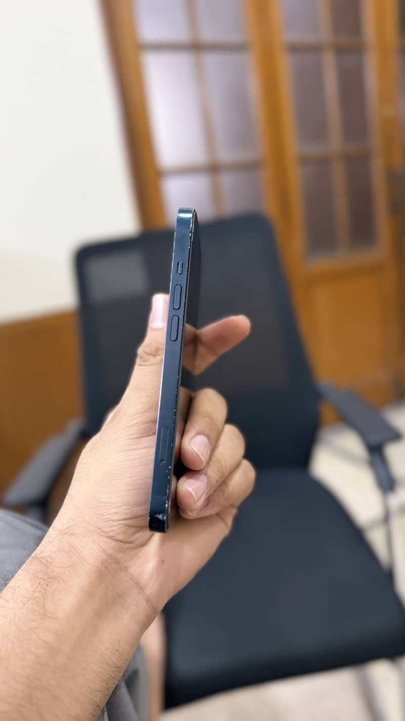 Apple iPhone 13 1