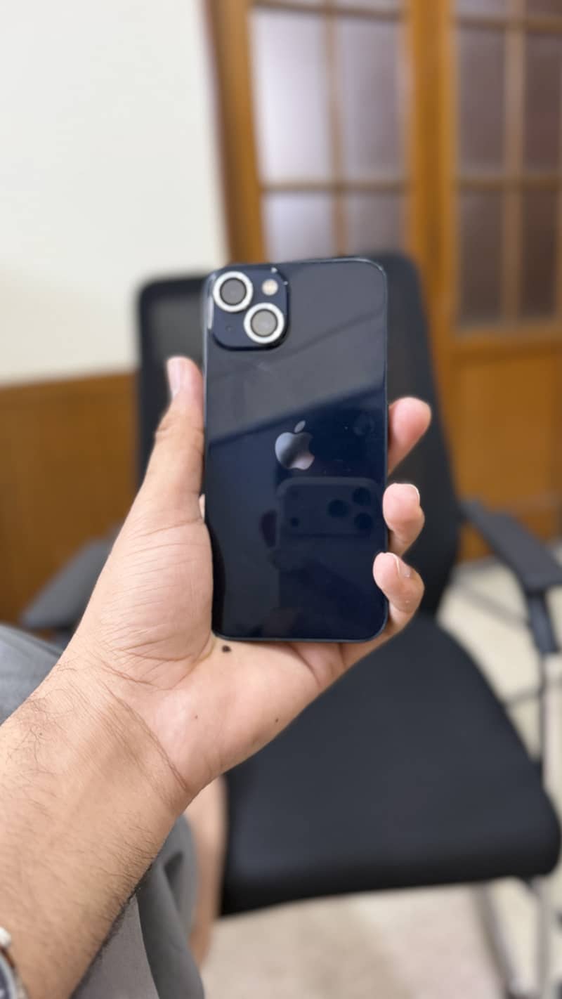 Apple iPhone 13 7