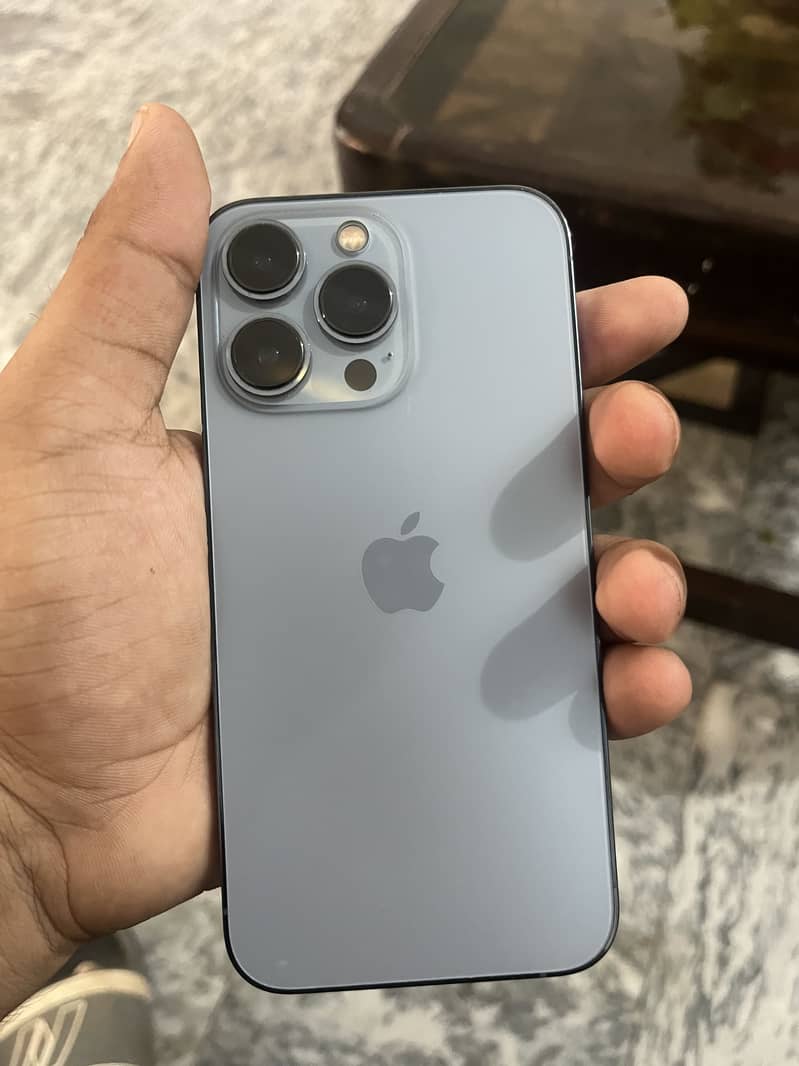Apple iPhone 13 Pro 4