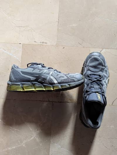 Used Original Asics Quantum Gel 360 - 6 Sneakers