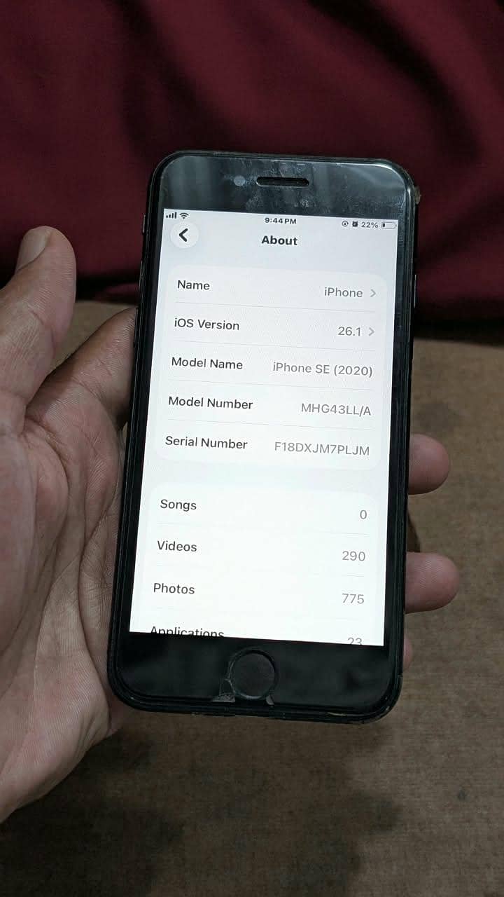 Apple iPhone SE 12
