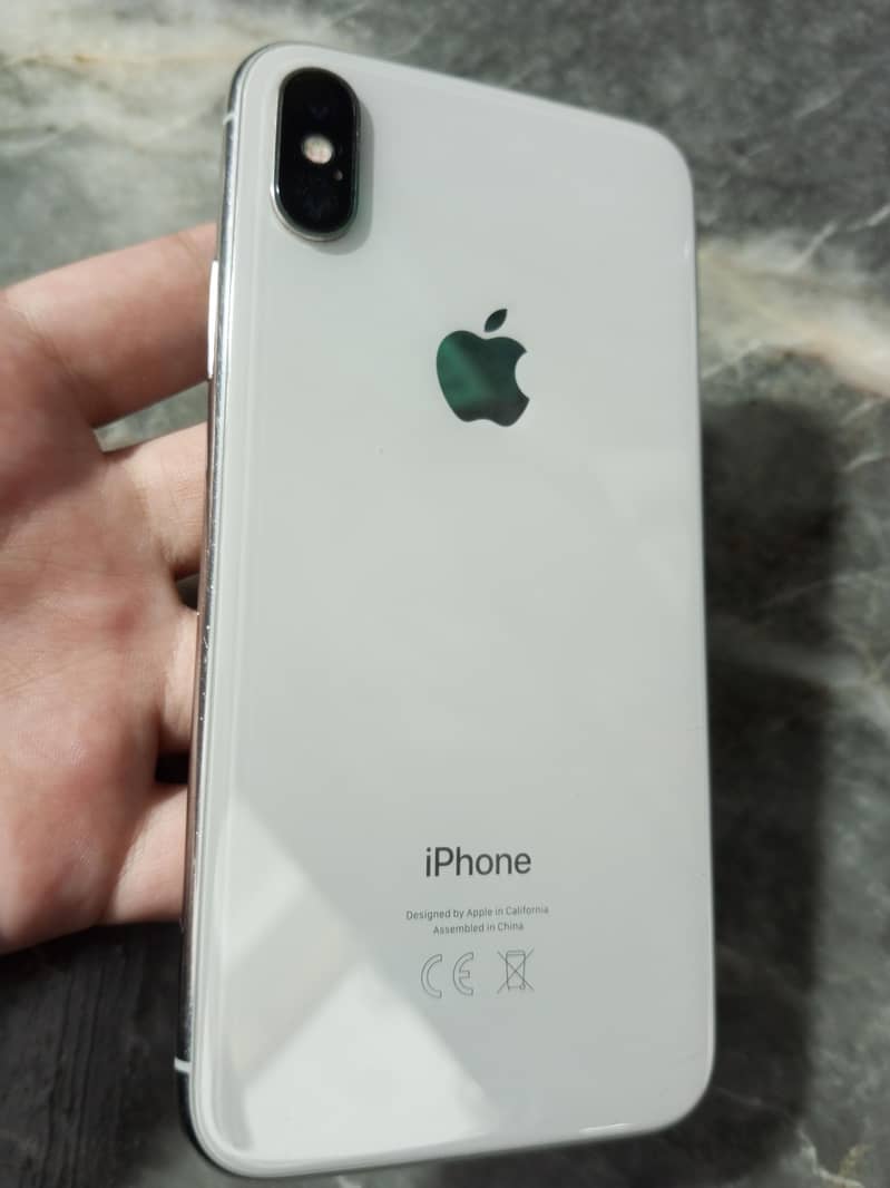 Apple iPhone X 3