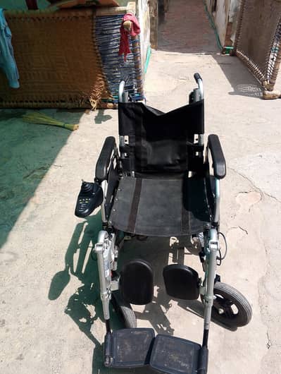 This is like new wheel chair battery operated all machineries is ok