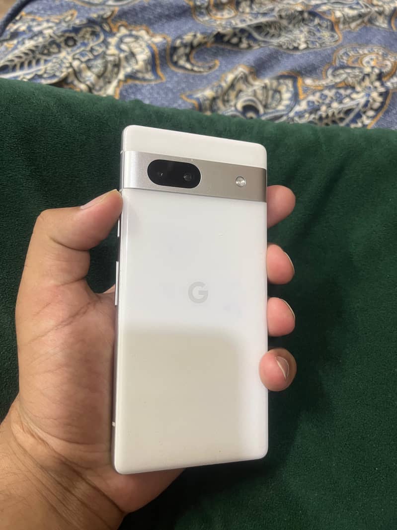 Google Pixel 7a 4