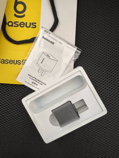 Apple iPhone 20W USB-C Power Adapter - Original | Slightly used