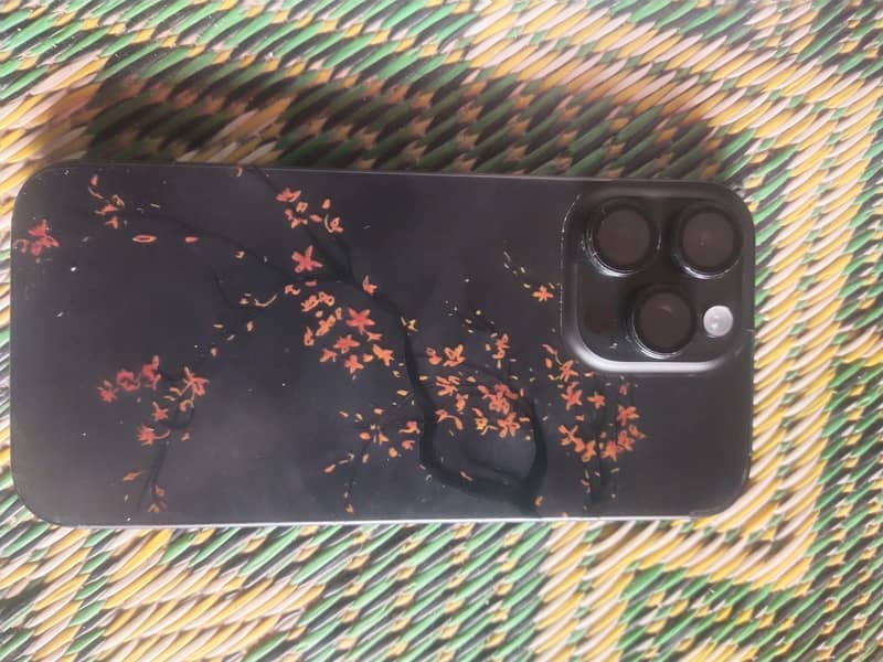 Apple iPhone 16 Pro Max 2