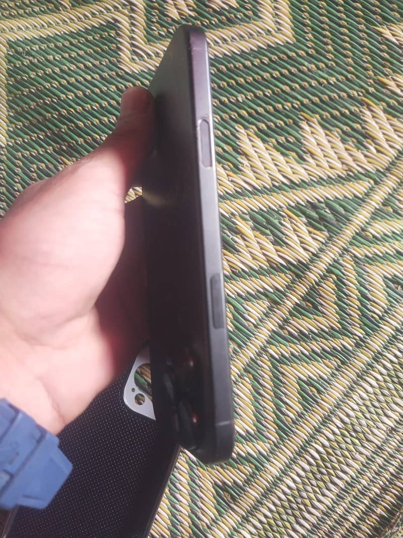 Apple iPhone 16 Pro Max 3