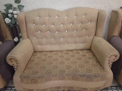 7 seeter sofa set good condition