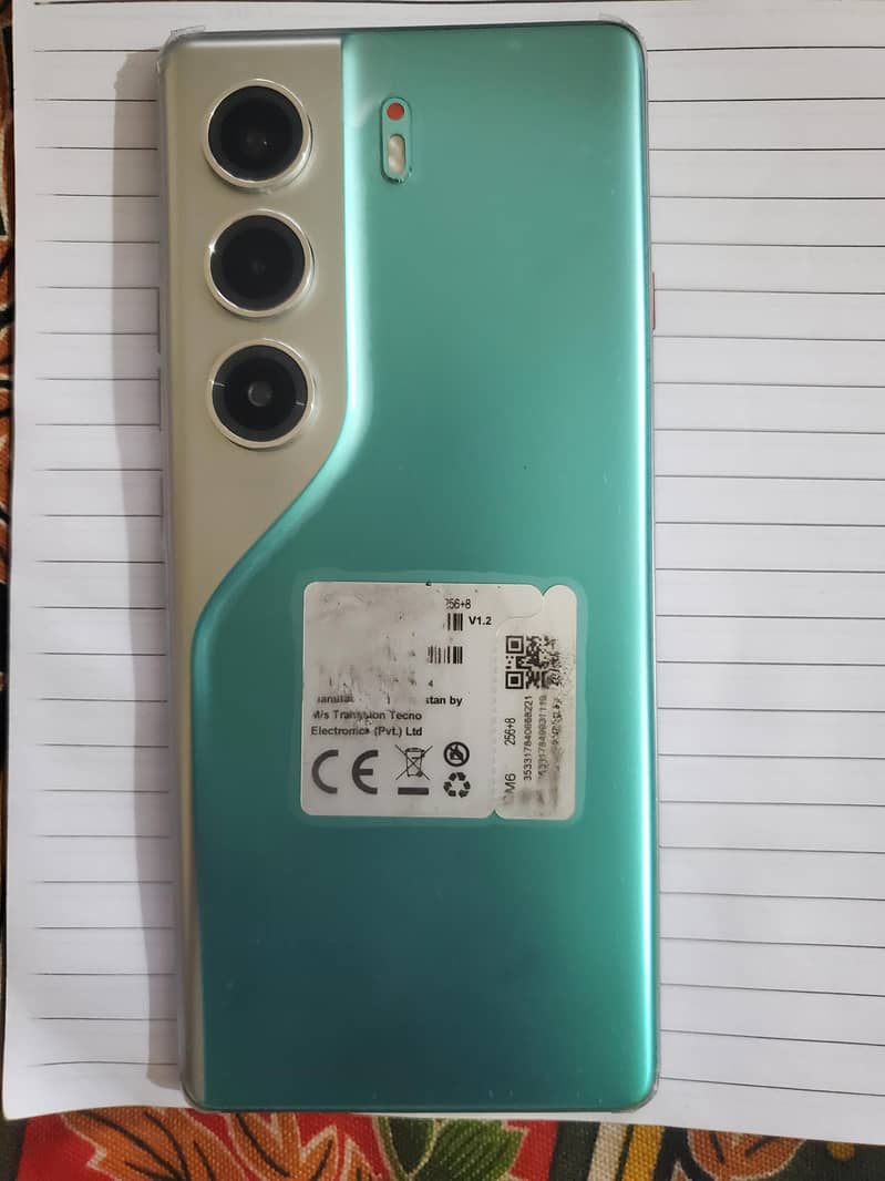 Tecno CAMON 40 Pro 1