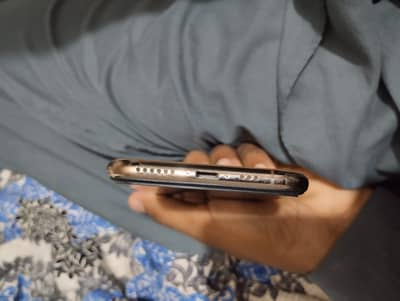 Apple iPhone XS. PTA approved ha. 64gb