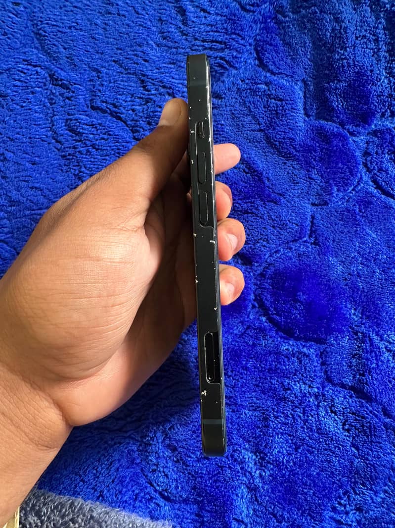 Apple iPhone 13 3