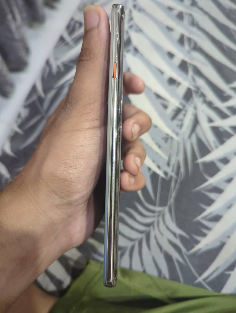 Tecno CAMON 40 Pro 2