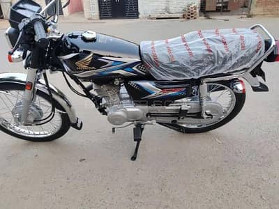 Honda 125 Black 2025  Zero Meter Condition