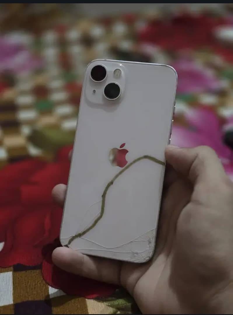 Apple iPhone 13 7