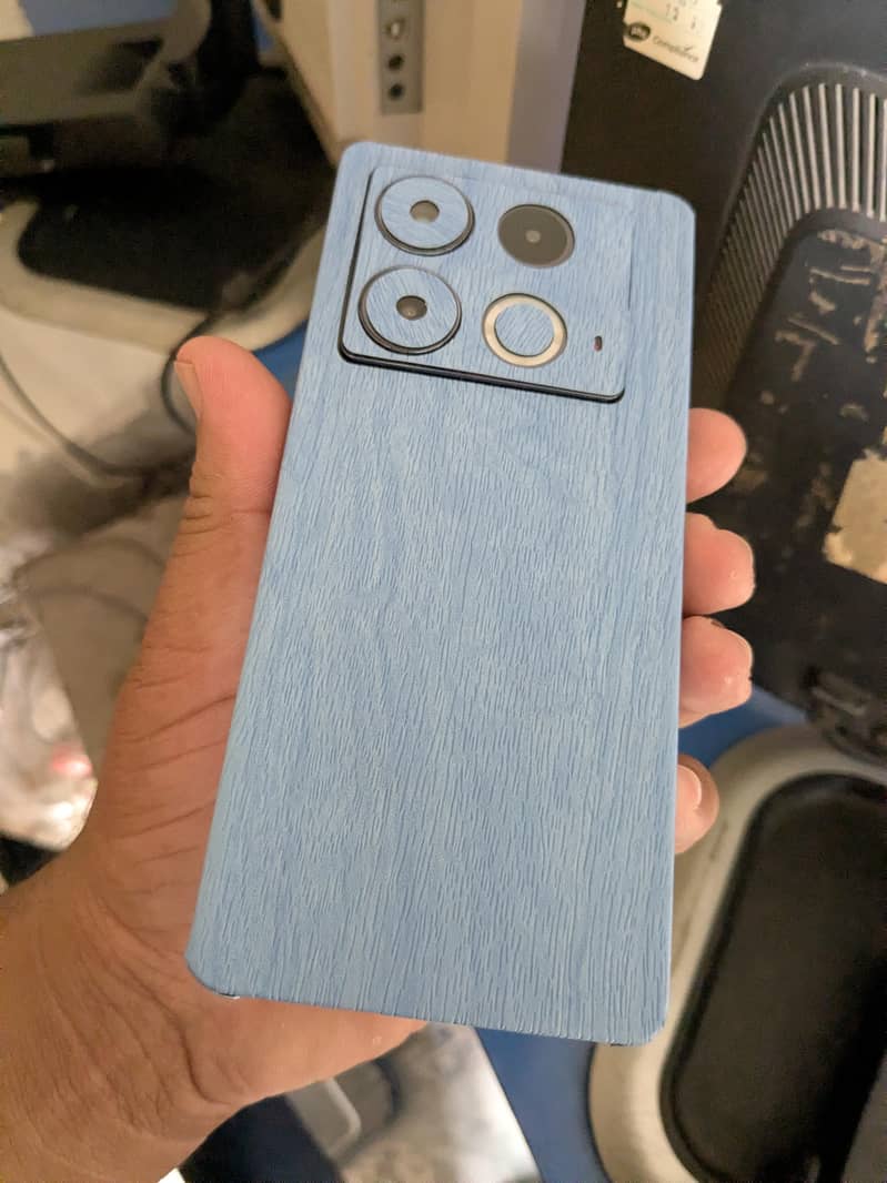 Infinix Note 40 4