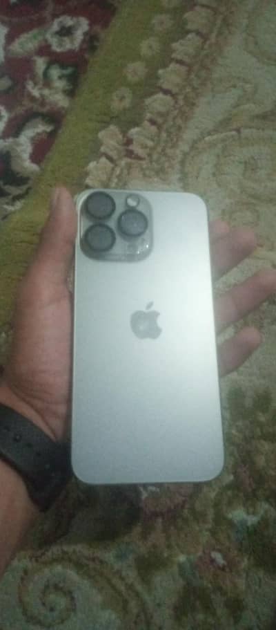 iphone 15 pro mix 256GB icloud locked +Box BH95% 10/10 condition