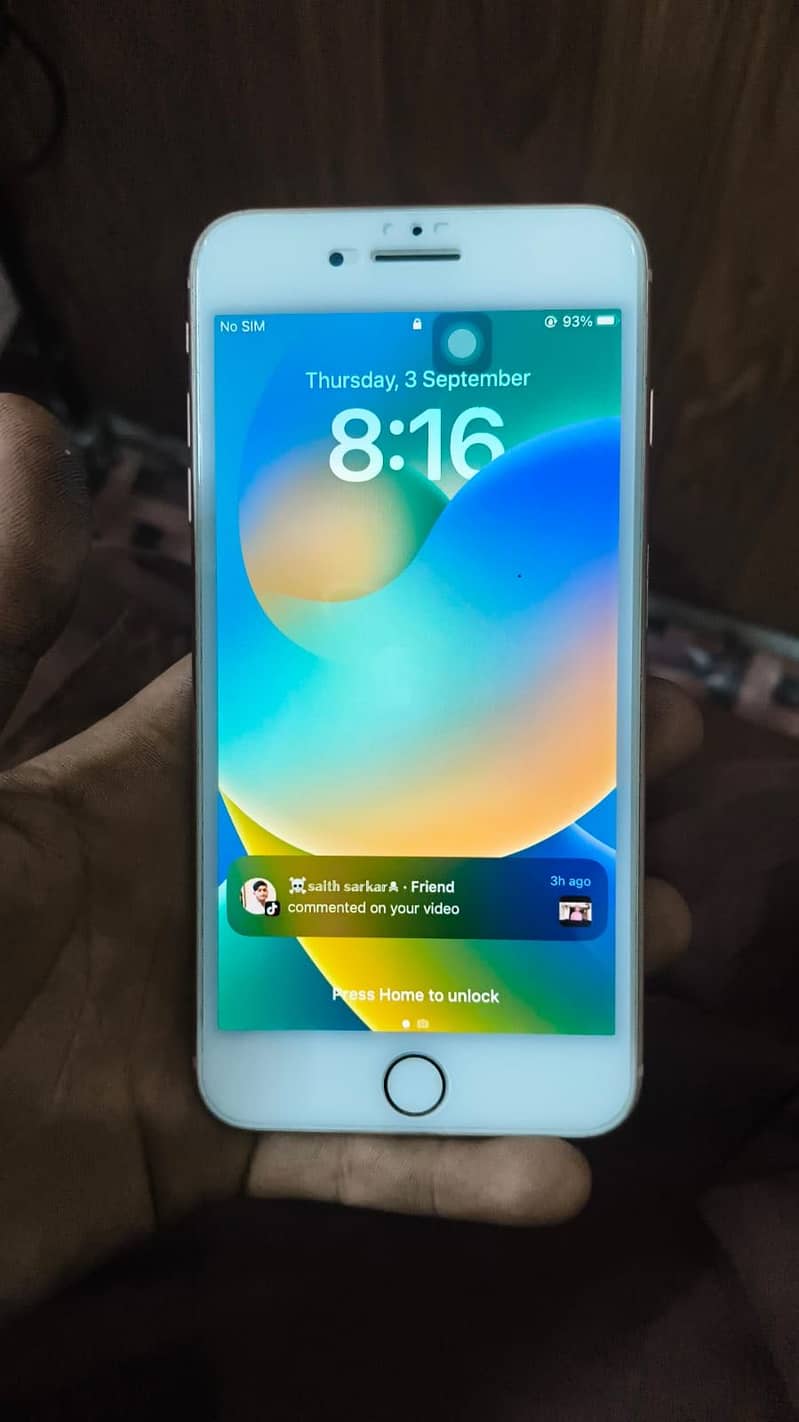 Apple iPhone 8 Plus 5
