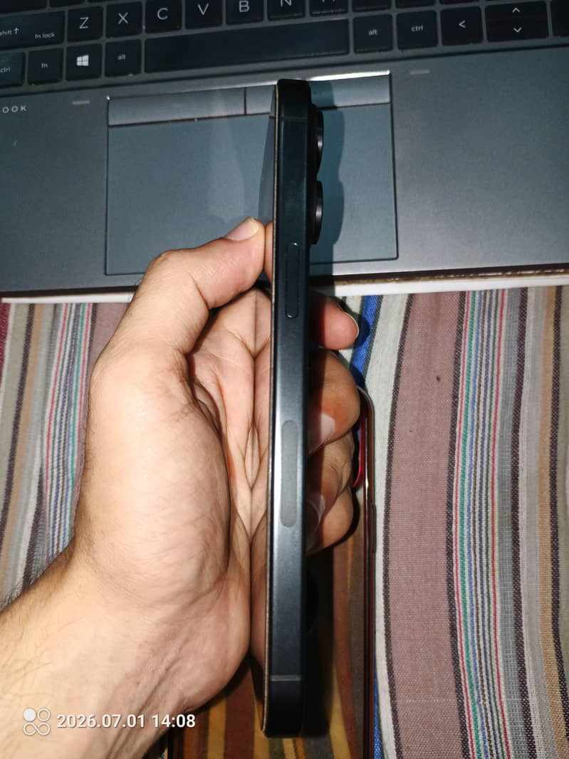 Apple iPhone 15 Pro Max 1
