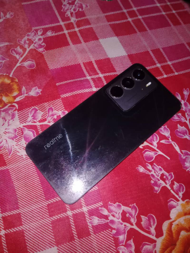 Realme C75 1