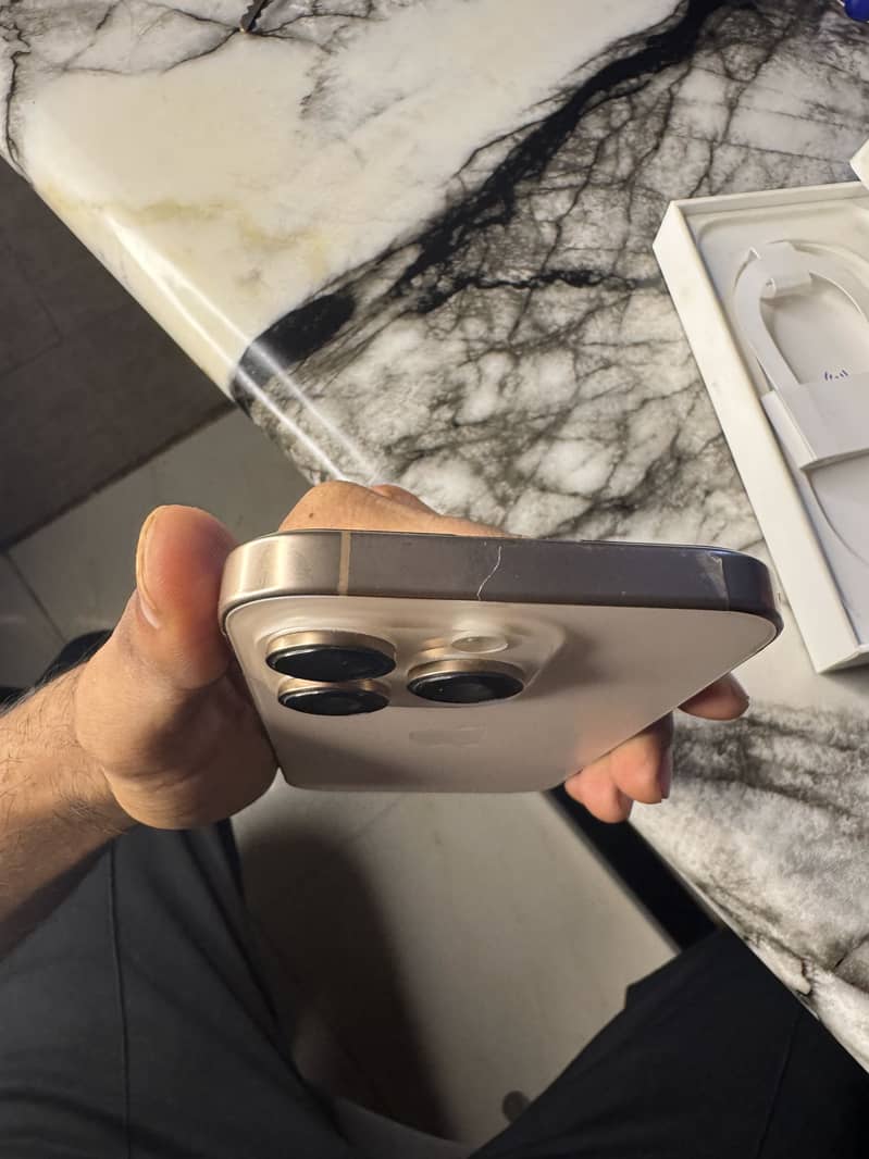 Apple iPhone 16 Pro 5