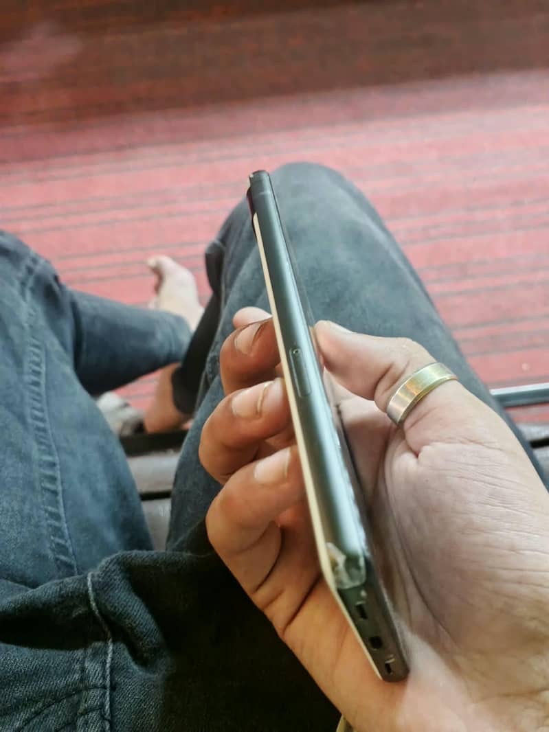 Google Pixel 6a 1