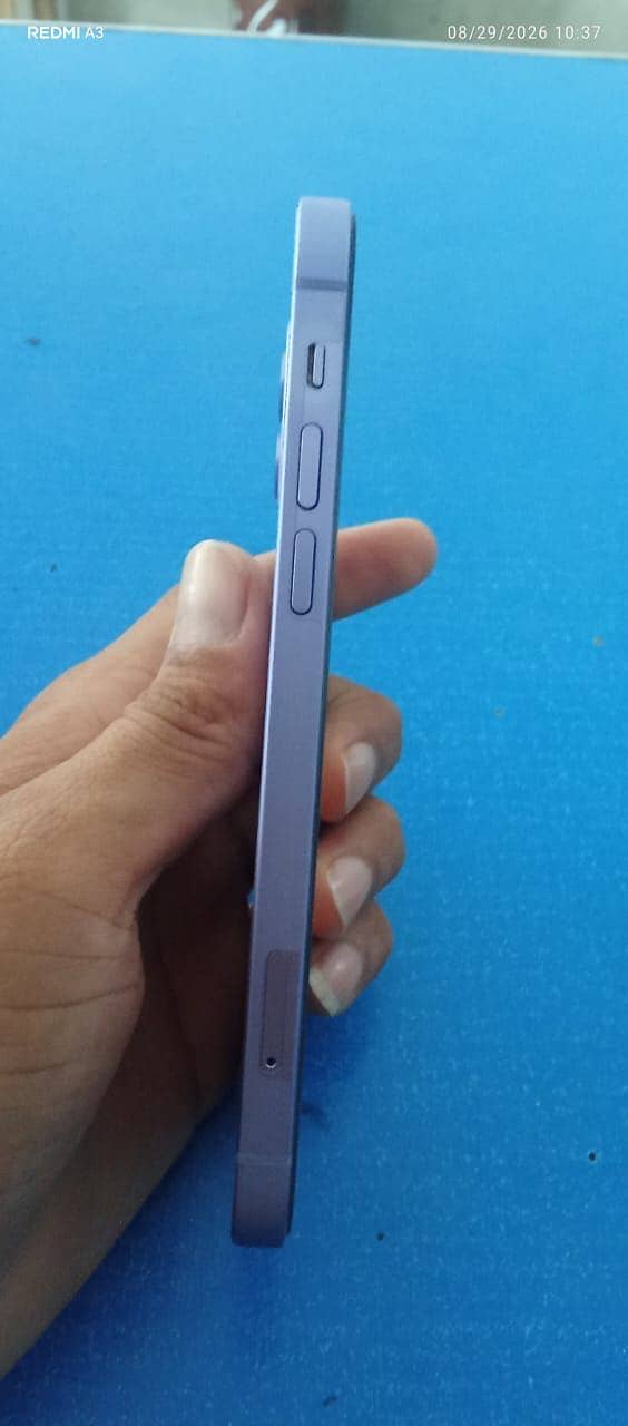 Apple iPhone 12 2