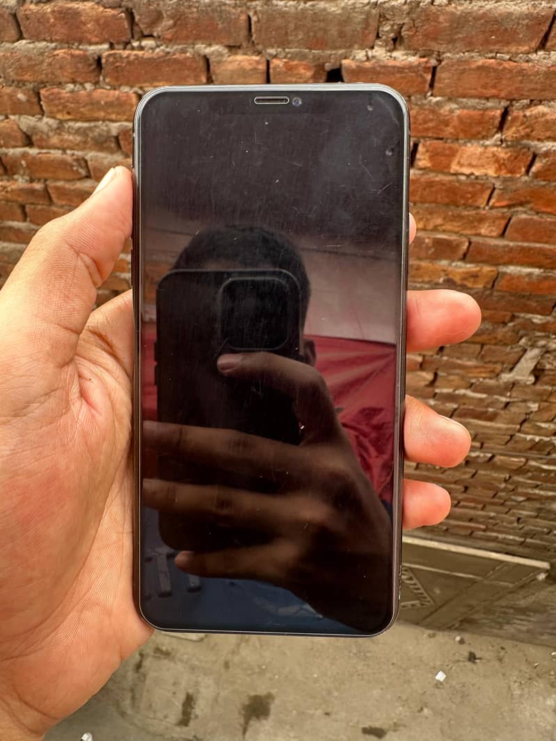 Apple iPhone 11 Pro Max 7