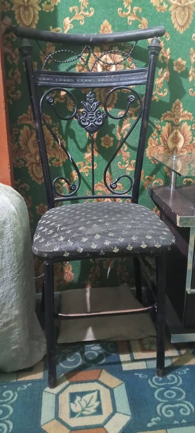 2 dining iron chairs