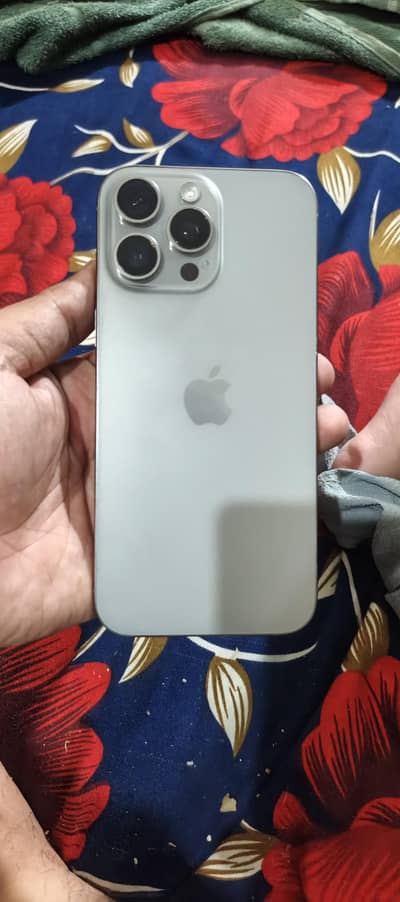 Apple iPhone 16 Pro Max