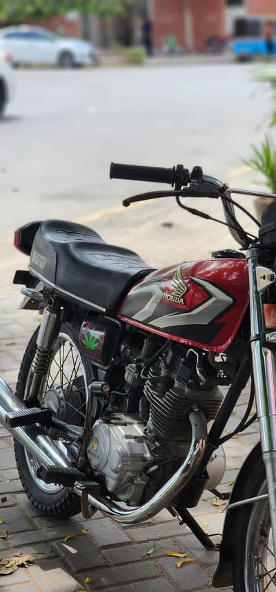 Honda cg 125 2018 model red