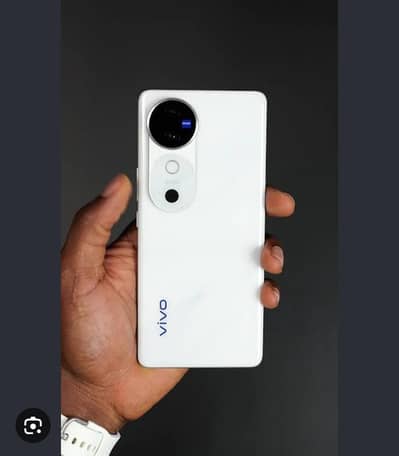 Vivo V40