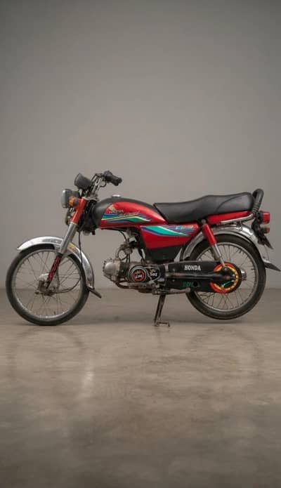 Honda cd 70 2017 model